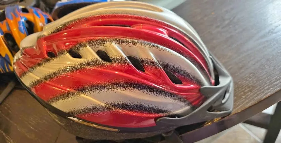 Bicycle helmet-adult -oro by Louis Garneau thumbnail