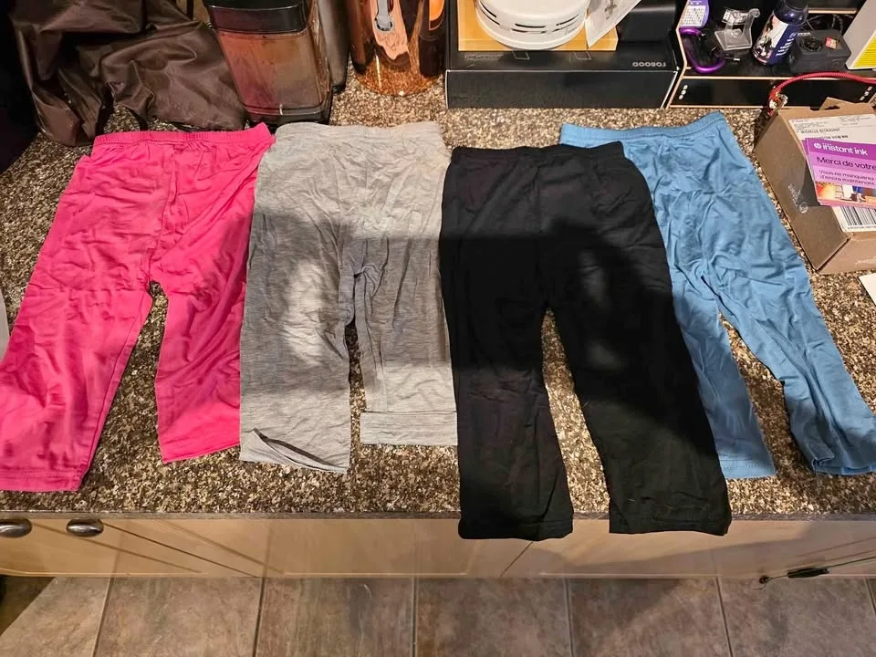 Girls leggings sz 4- NEW $5 for all thumbnail