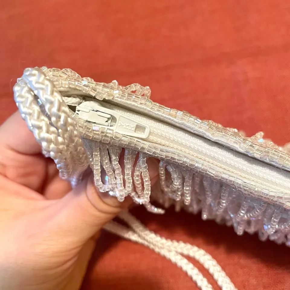 80s TOWANNY Beaded Wristlet Clutch image indicator(3)