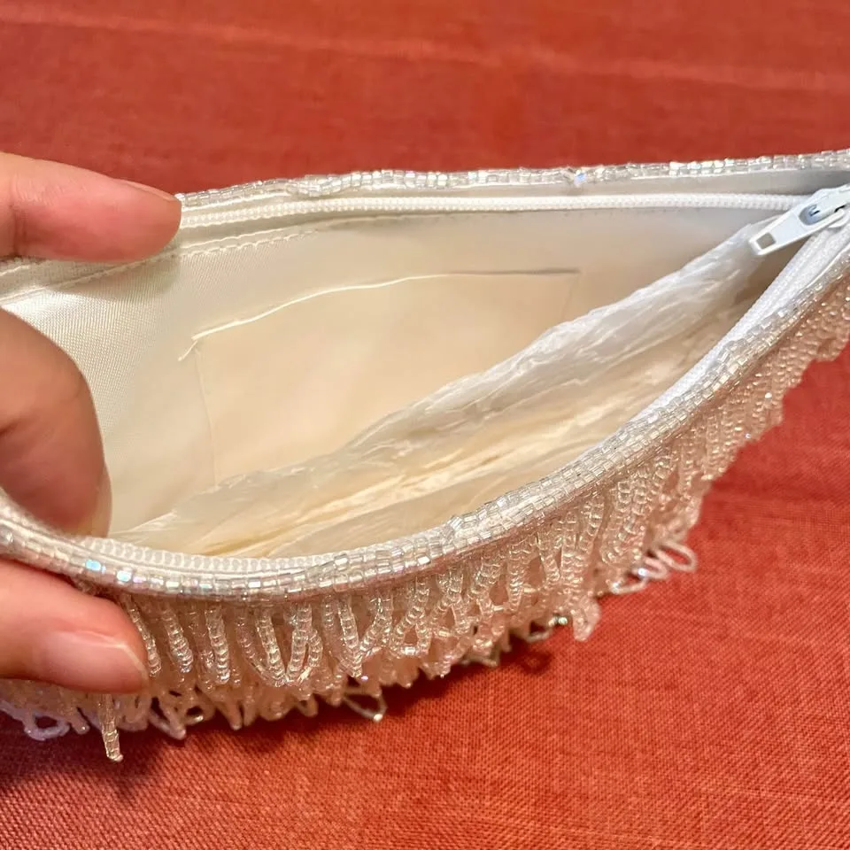 80s TOWANNY Beaded Wristlet Clutch image indicator(4)