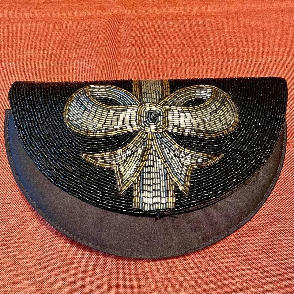 80s TOWANNY Beaded Purse with Bow Design