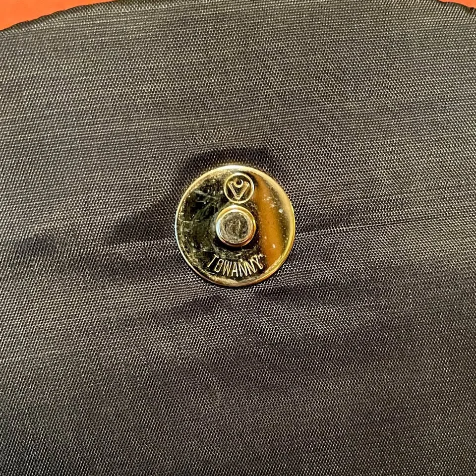 80s TOWANNY Beaded Purse with Bow Design image indicator(7)