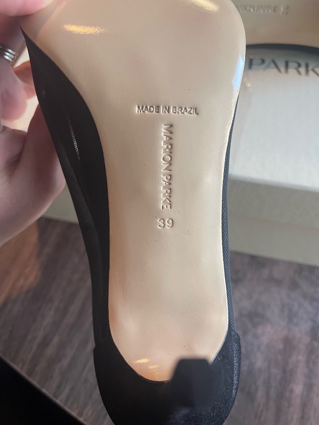 Brand New Marion Parke Black Mesh Pumps - photo 3