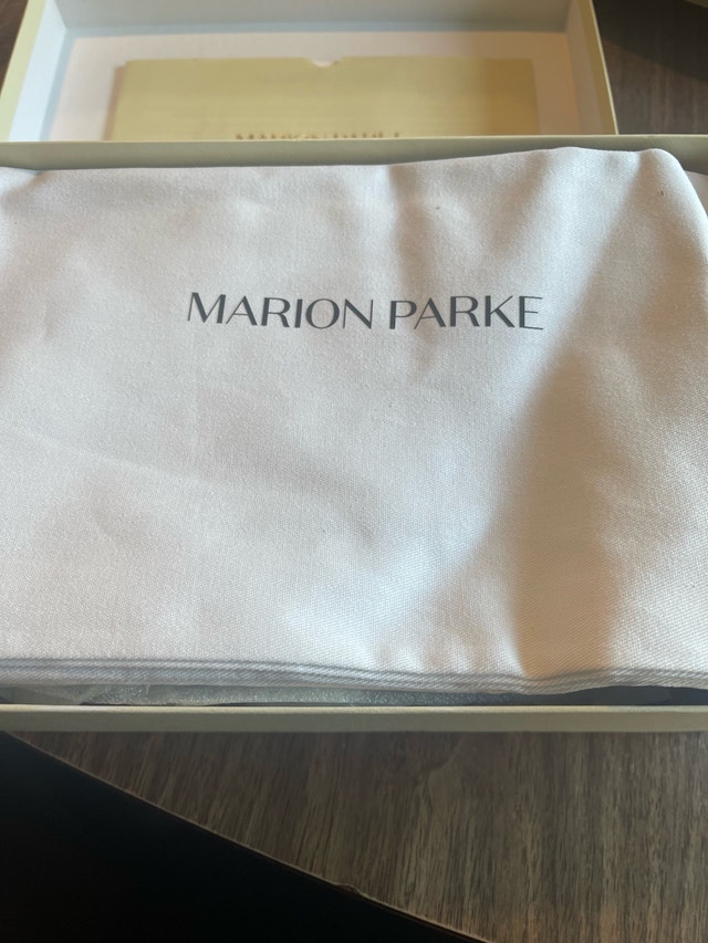 Brand New Marion Parke Black Mesh Pumps - photo 4