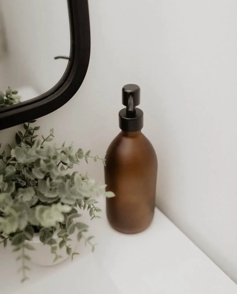 Frosted Amber Soap Dispenser image indicator(2)