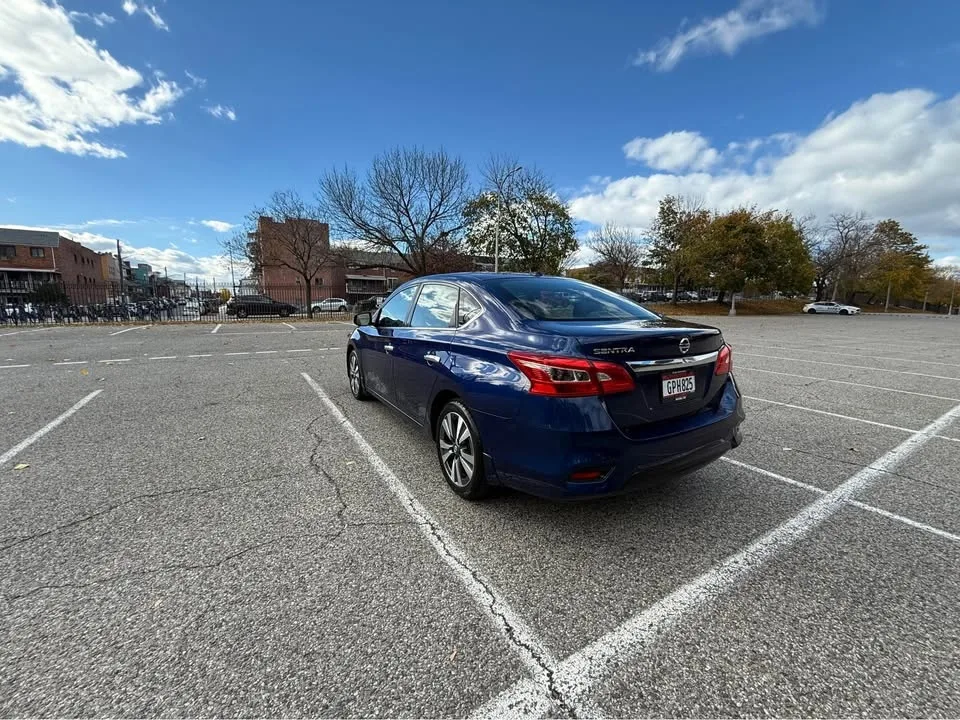 2017 Nissan Sentra SR - 99,000 miles image indicator(6)