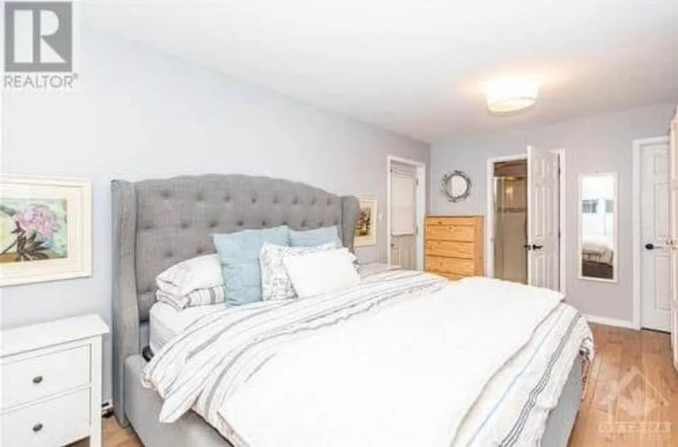 3 beds and 2 bath single house for RENT image indicator(4)