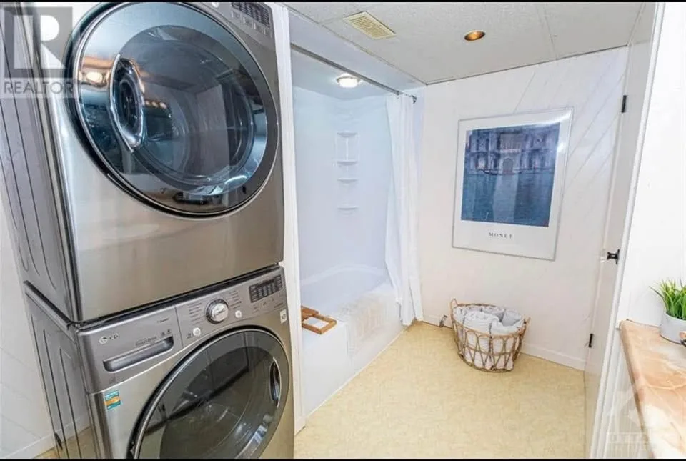 3 beds and 2 bath single house for RENT image indicator(5)