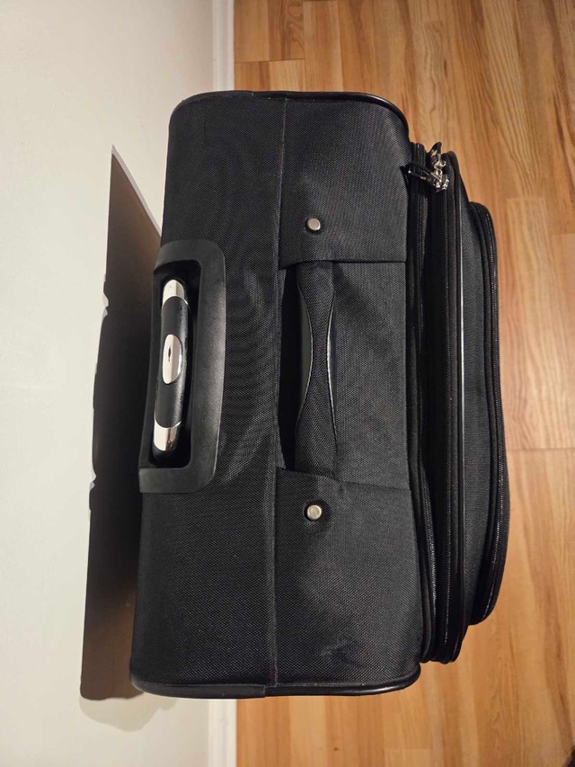 Samsonite Luggage 30" - photo 3