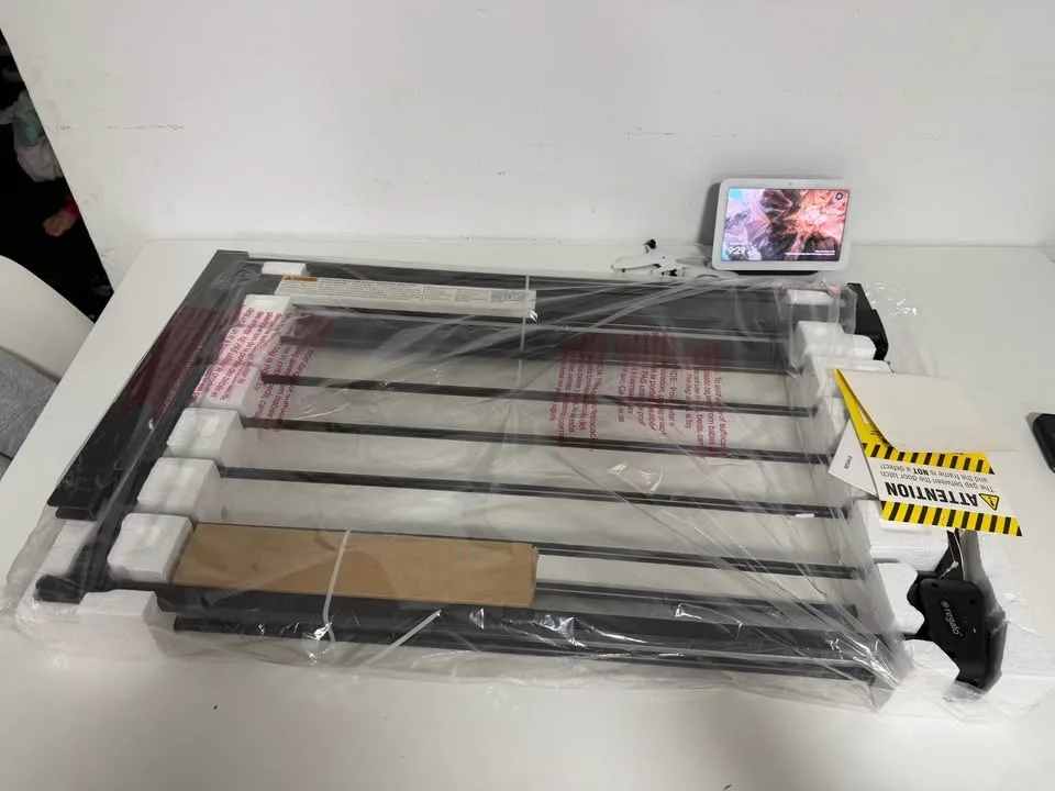 Regalo Safety Gate, 29-35 inches Wide, Extra Wide image indicator(4)