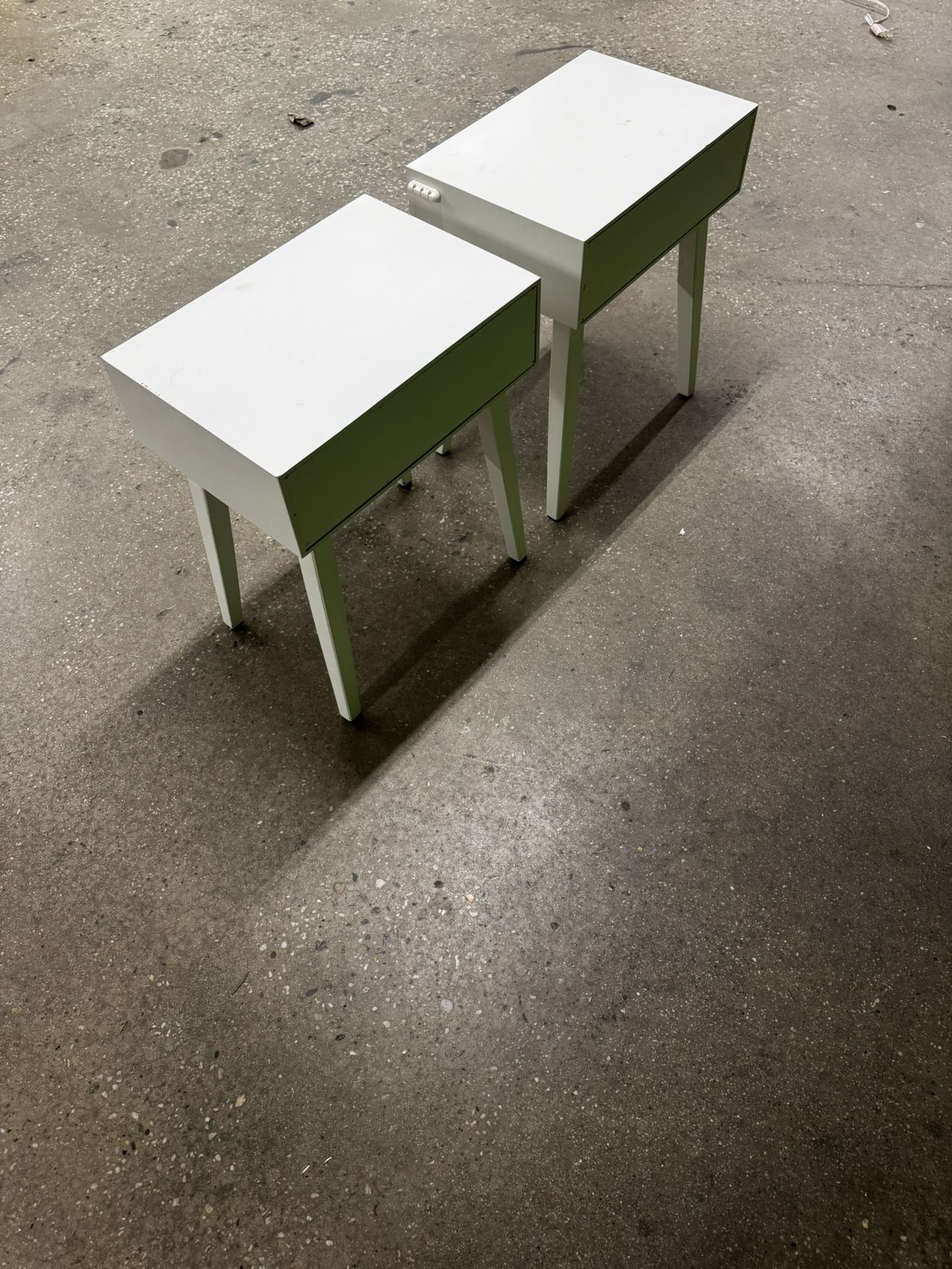 White Modern Nightstands - photo 5