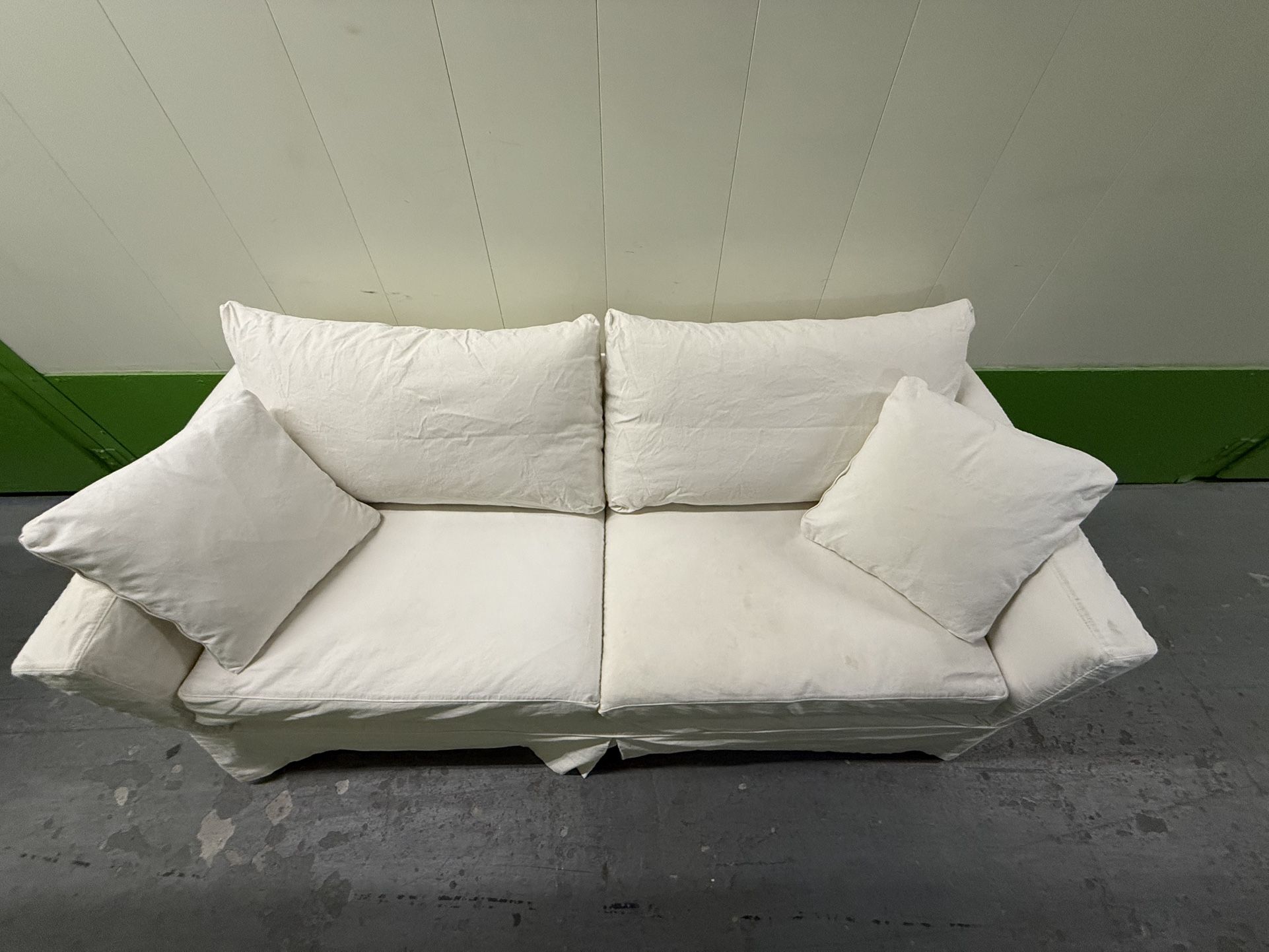 Crate & Barrel Willow Sofa – 84" - FREE DELIVERY - photo 2