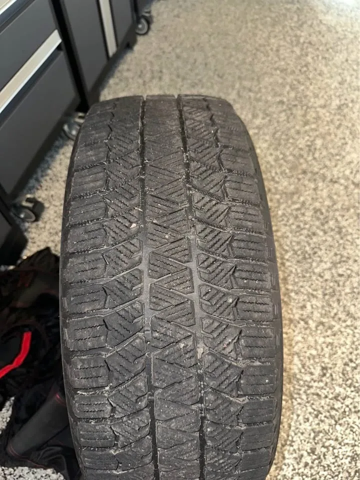 Winter tire size 18 with rim image indicator(4)