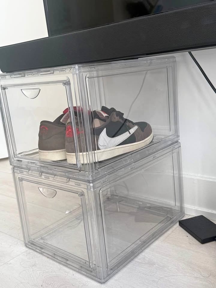 High-Quality Clear Magnetic Shoe Boxes – Like New (Costco)