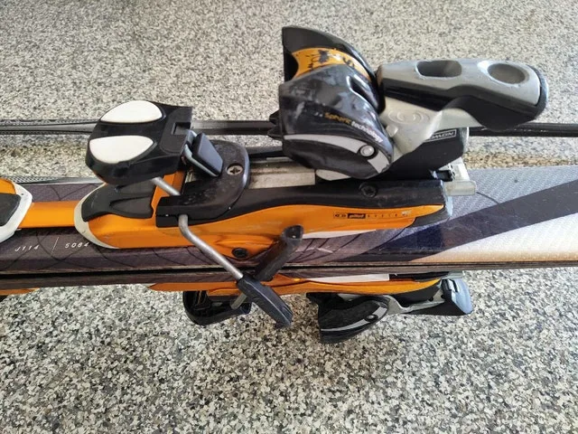 Salomon Skis image indicator(2)