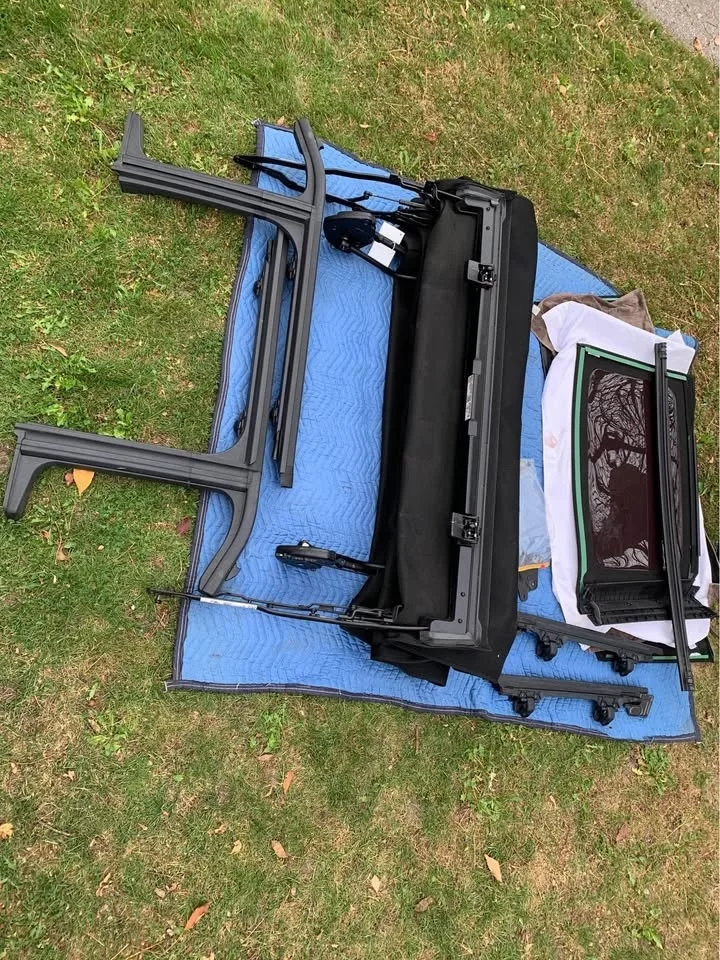 Jeep Wrangler JL soft top,mats,aluminum roof latches,hood locks, image indicator(5)