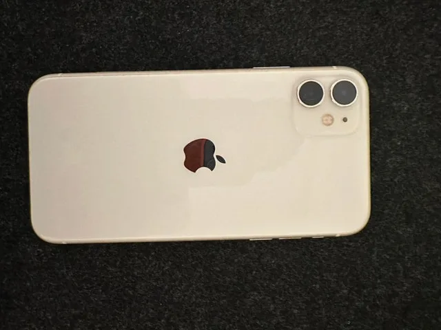 Iphone 11 64GB (Pickup only Brampton) FIRM Price image indicator(3)