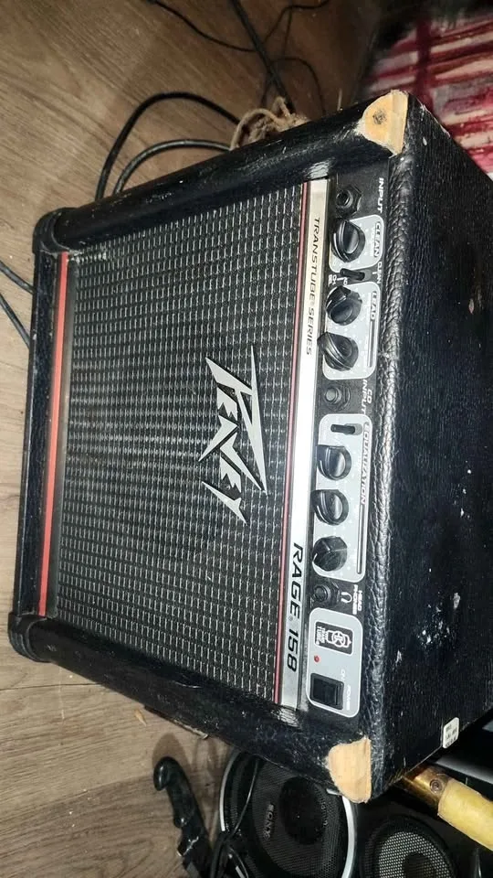 90s Fender Strat Guitar w/ Peavey Amp & Chord Book image indicator(4)