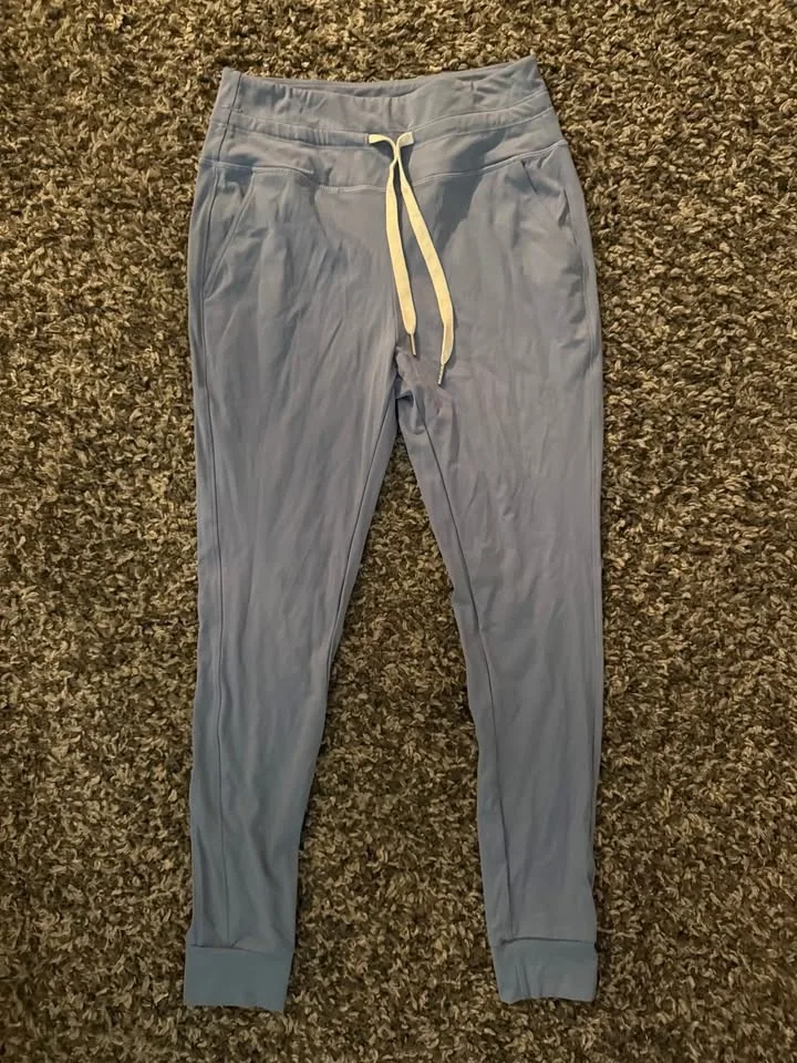 Halara Joggers Softlyzero™ Plush High Waisted size M image indicator(4)