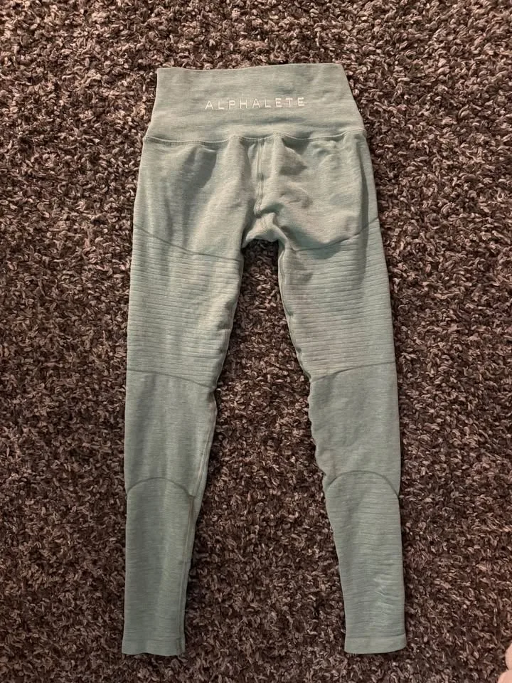 Alphalete leggings size S image indicator(2)