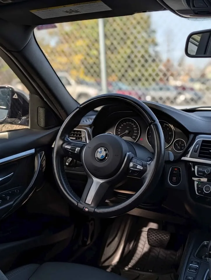 2018 BMW 3 Series image indicator(7)