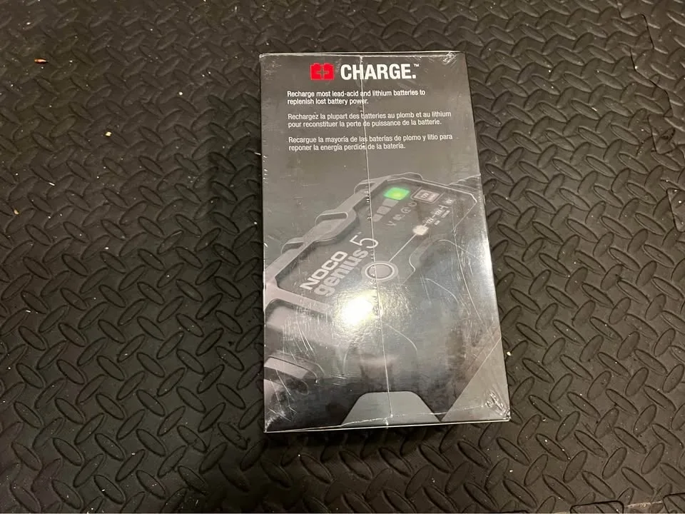 NOCO 5 Genius - New in the box image indicator(3)