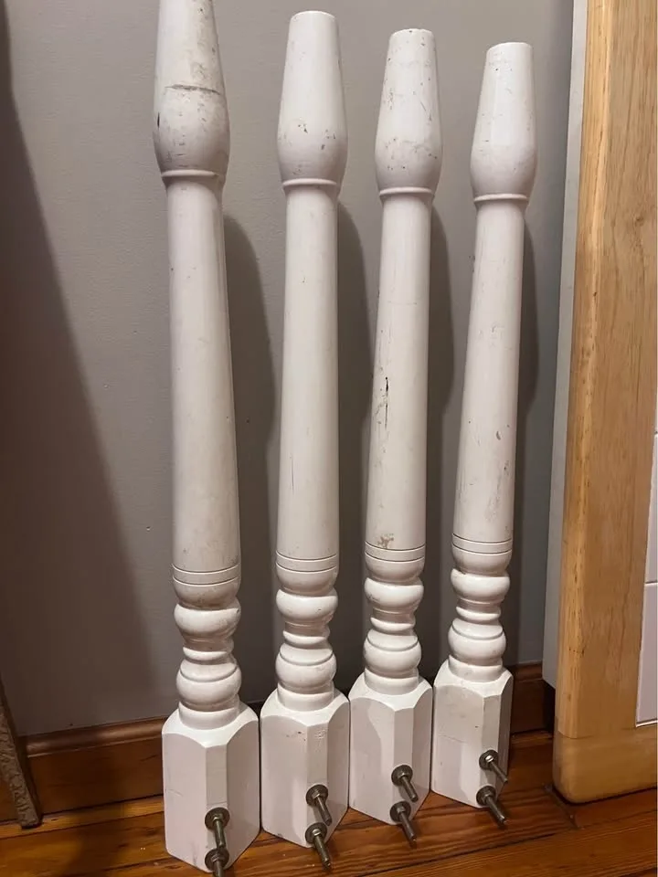 Small Farmhouse Style Dining Table image indicator(10)