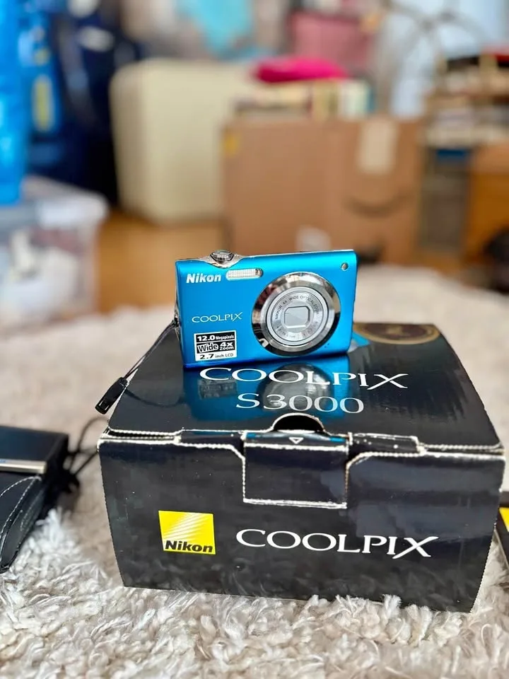 Nikon Coolpix S3000 Blue Digital Camera - with original box thumbnail