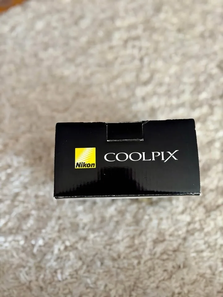 Nikon Coolpix S3000 Blue Digital Camera - with original box image indicator(8)