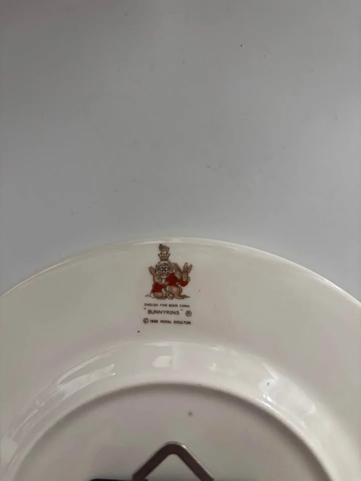 Vintage Royal Doulton Bunnykins Clock image indicator(4)