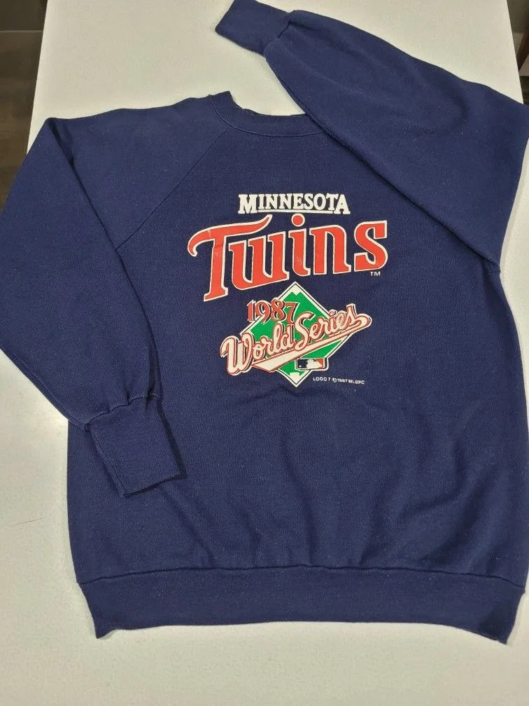 VINTAGE Minnesota Twins Sweatshirt Size L 1987 World Series thumbnail
