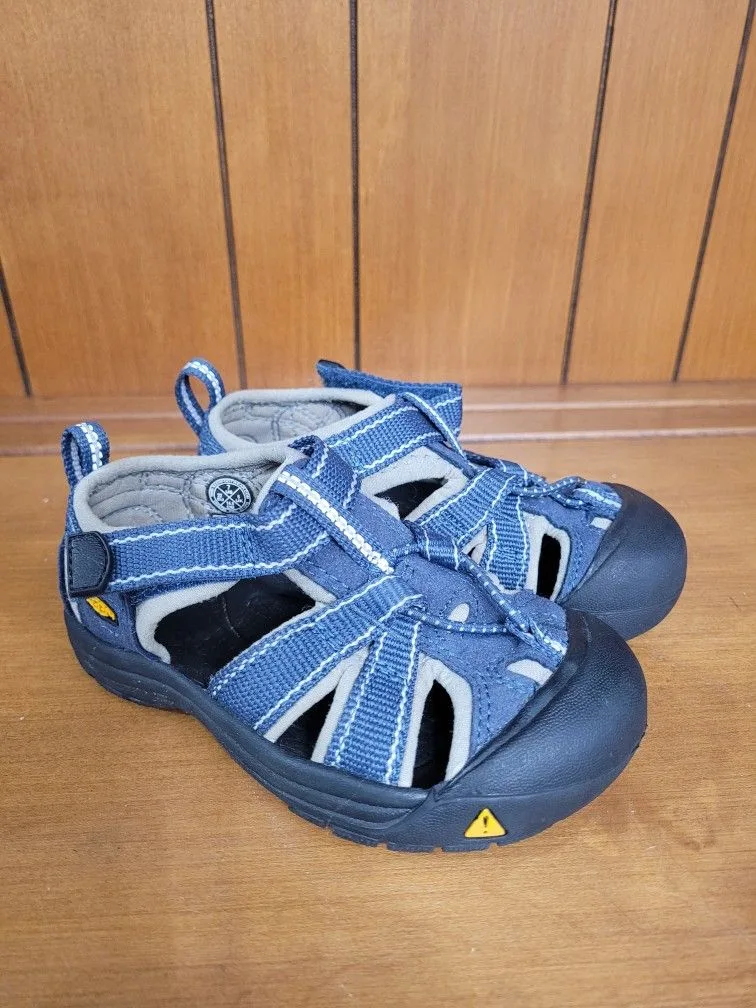 KEEN Newport Toddler US 7 Blue Water Shoes Sandals shoes. Worn o thumbnail