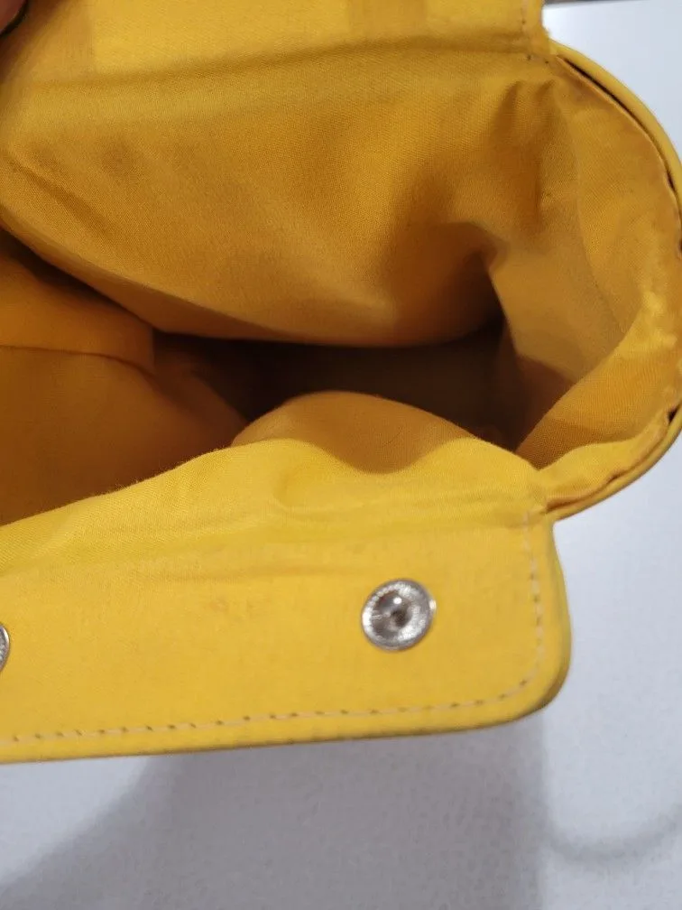 MAObaby Inc. baby juice Crossbody bag. Head baby. Great conditio image indicator(4)