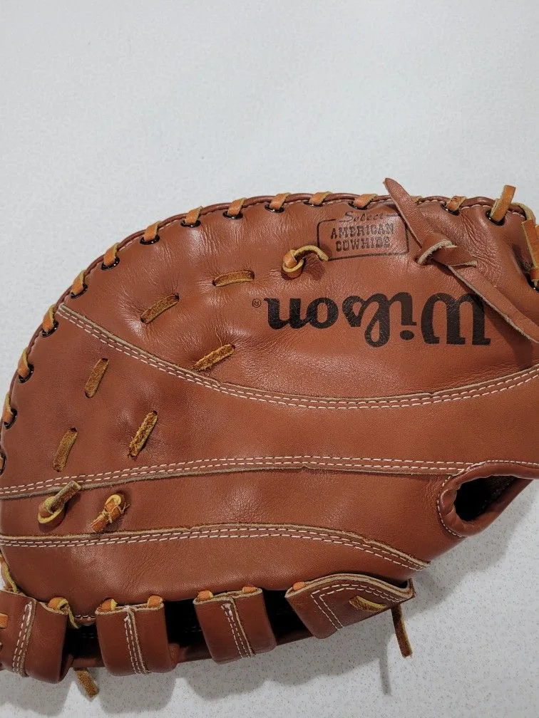Wilson Baseball Softball First Base Mitt 12.5 Right Hand For Lef image indicator(3)