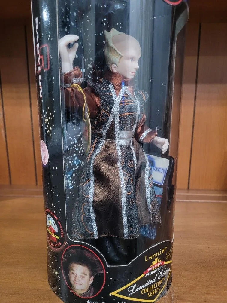 Babylon 5 Lennier Action Figure Ltd Ed 1997 Amricons image indicator(2)