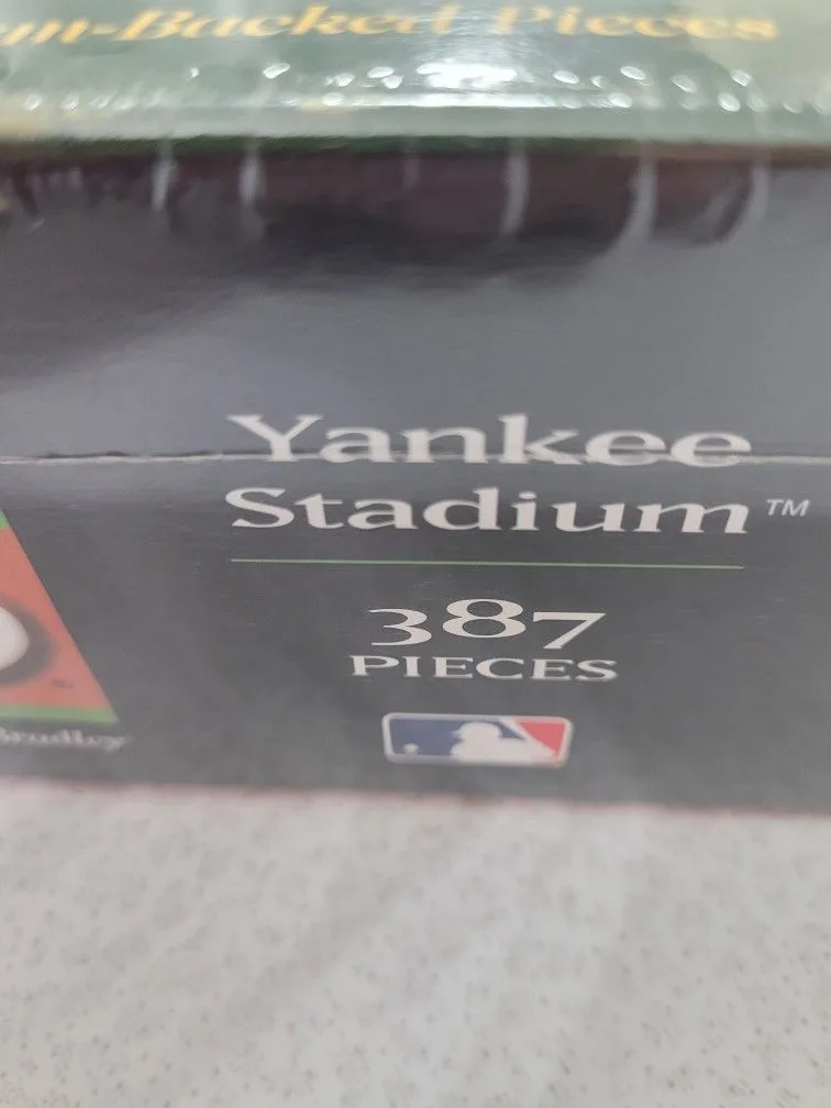 Sealed Puzz 3d Yankee Stadium puzzle image indicator(4)