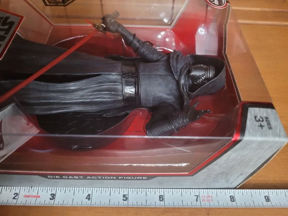 Kylo Ren Elite Series Die Cast Figure Star Wars image indicator(4)