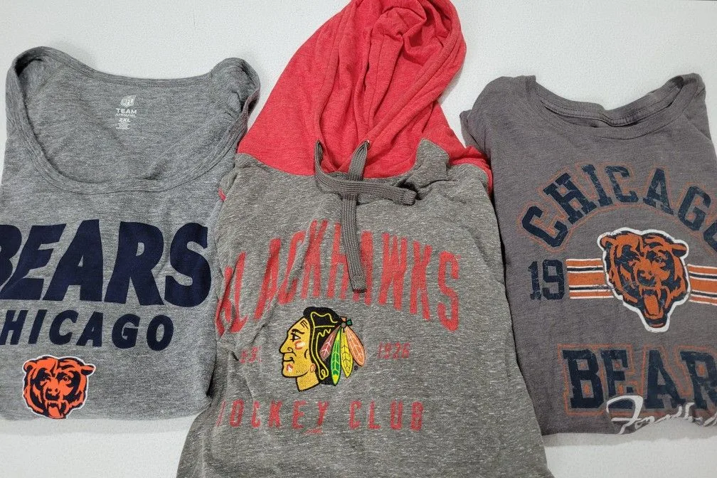 Women's Lot Long Sleeve Shirts Bears & Hawks SZ 2XL thumbnail