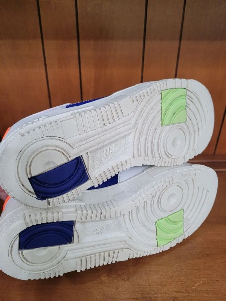 Nike Air Force 1 Pixel White/Crimson Womens Size 8.5. Good condi image indicator(6)