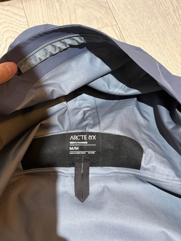 Arc'teryx Alpha SV Gore-Tex Pro Jacket – Factory Overrun – M - photo 4