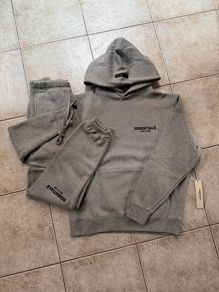 *AUTHENTIC* Essentials SS22 Hoodies + Sweats (READ DESCRIPTION) - photo 2