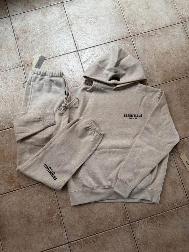 *AUTHENTIC* Essentials SS22 Hoodies + Sweats (READ DESCRIPTION) - photo 3