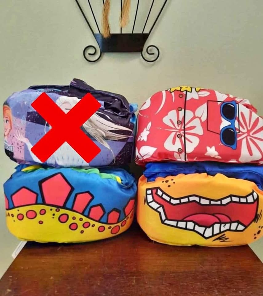 BRAND NEW Kids Swim Jacket with arm floaties 33-55 lbs