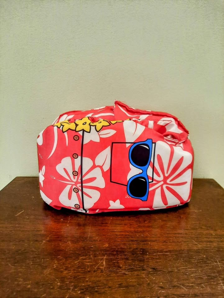 *ONLY 2 LEFT*BRAND NEW Kids Swim Jacket with arm floaties - photo 3
