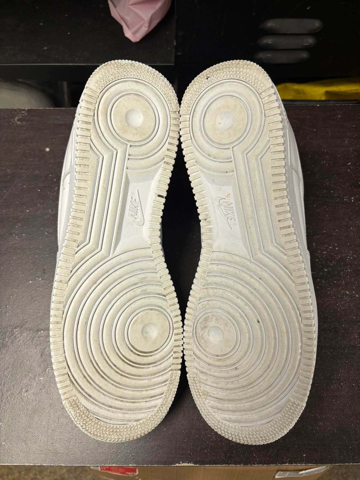 Air Force 1 Low Triple White Flyease image indicator(3)