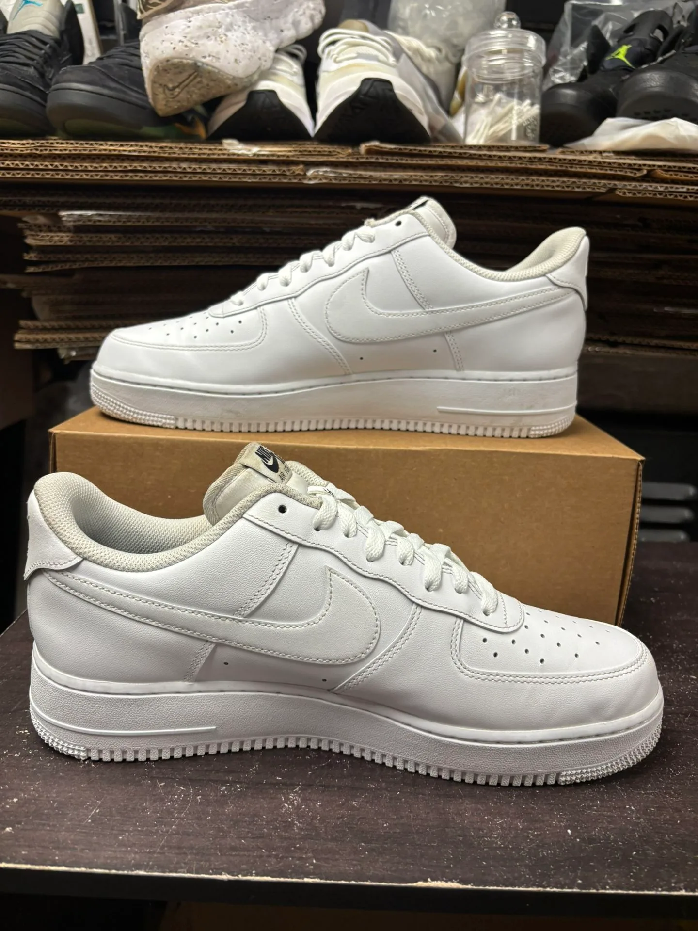 Air Force 1 Low Triple White Flyease image indicator(5)