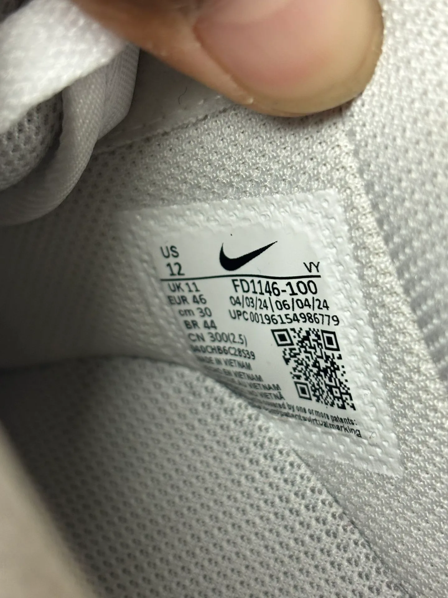 Air Force 1 Low Triple White Flyease image indicator(6)
