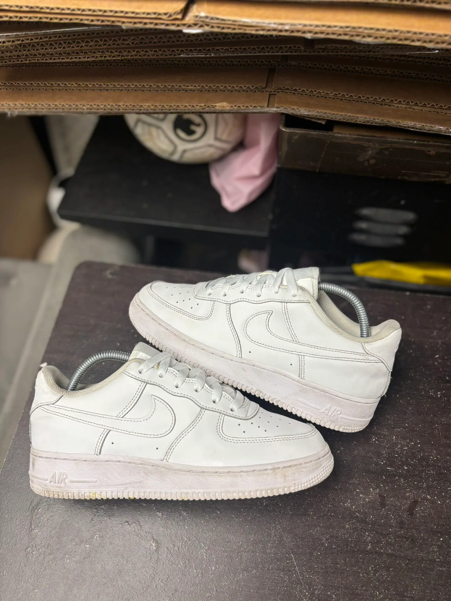 Air Force 1 Low Triple White GS thumbnail