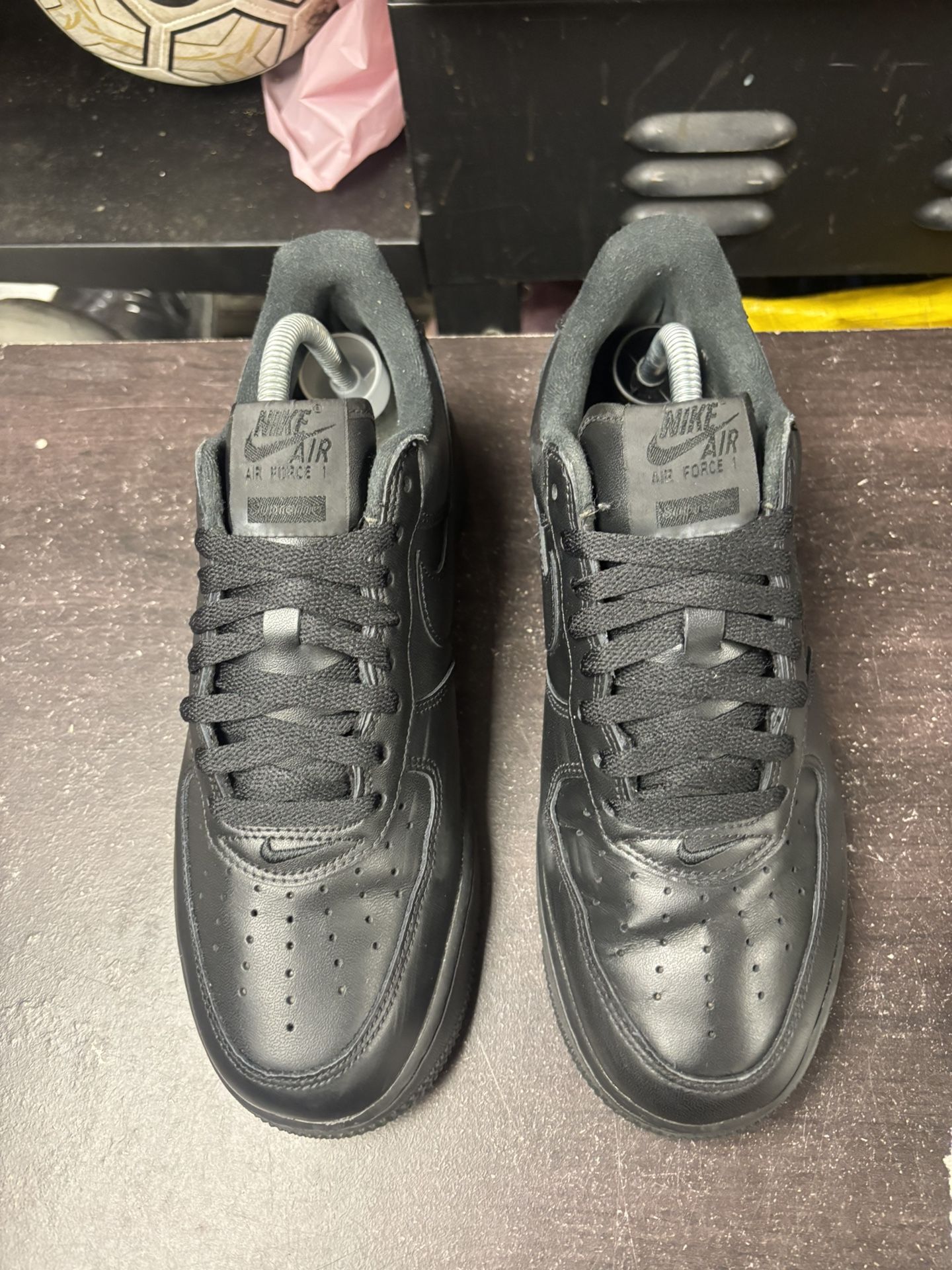 Air Force 1 Low Supreme Black - photo 2