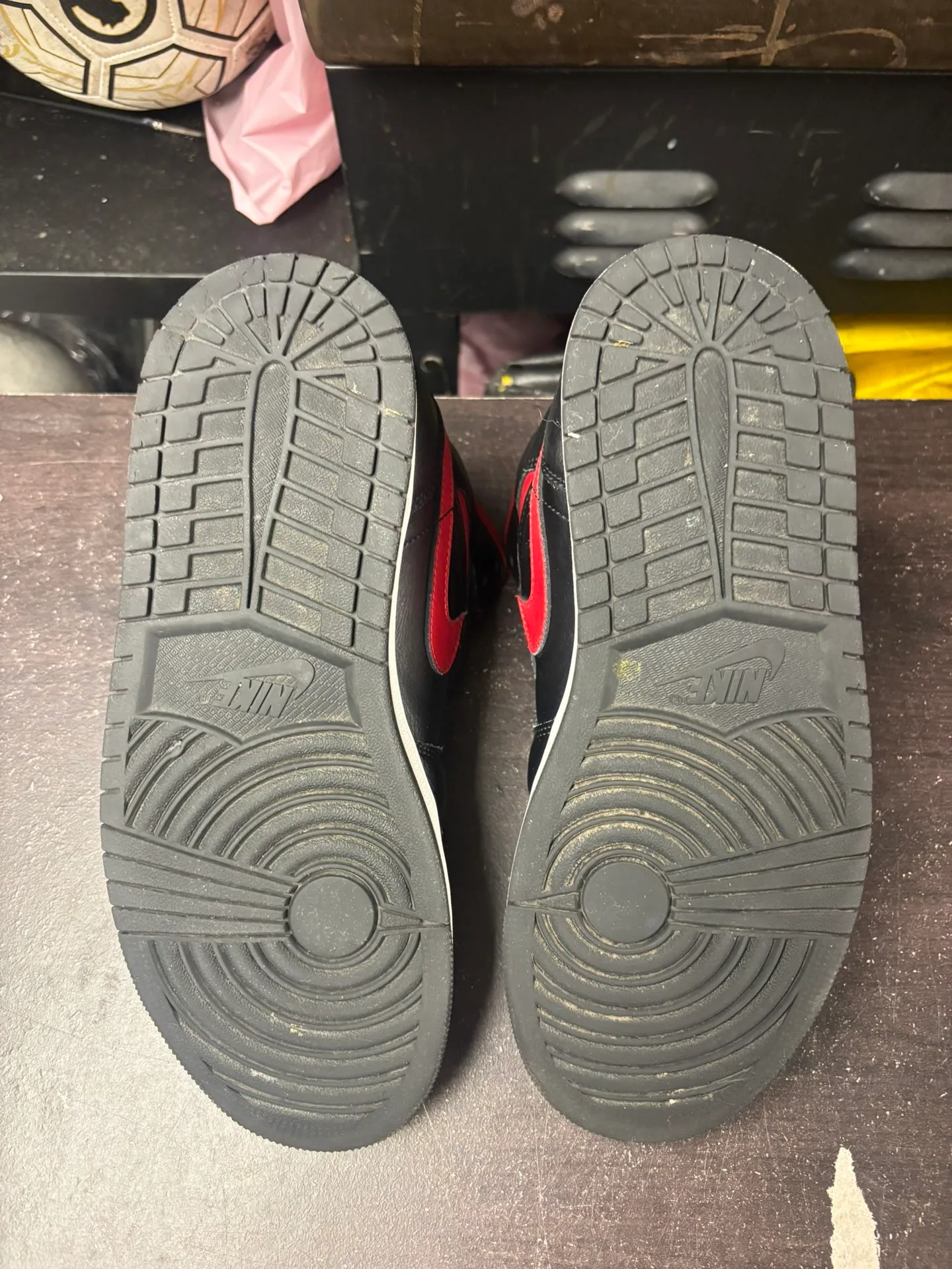 Air Jordan 1 Mid Bred Twist image indicator(3)